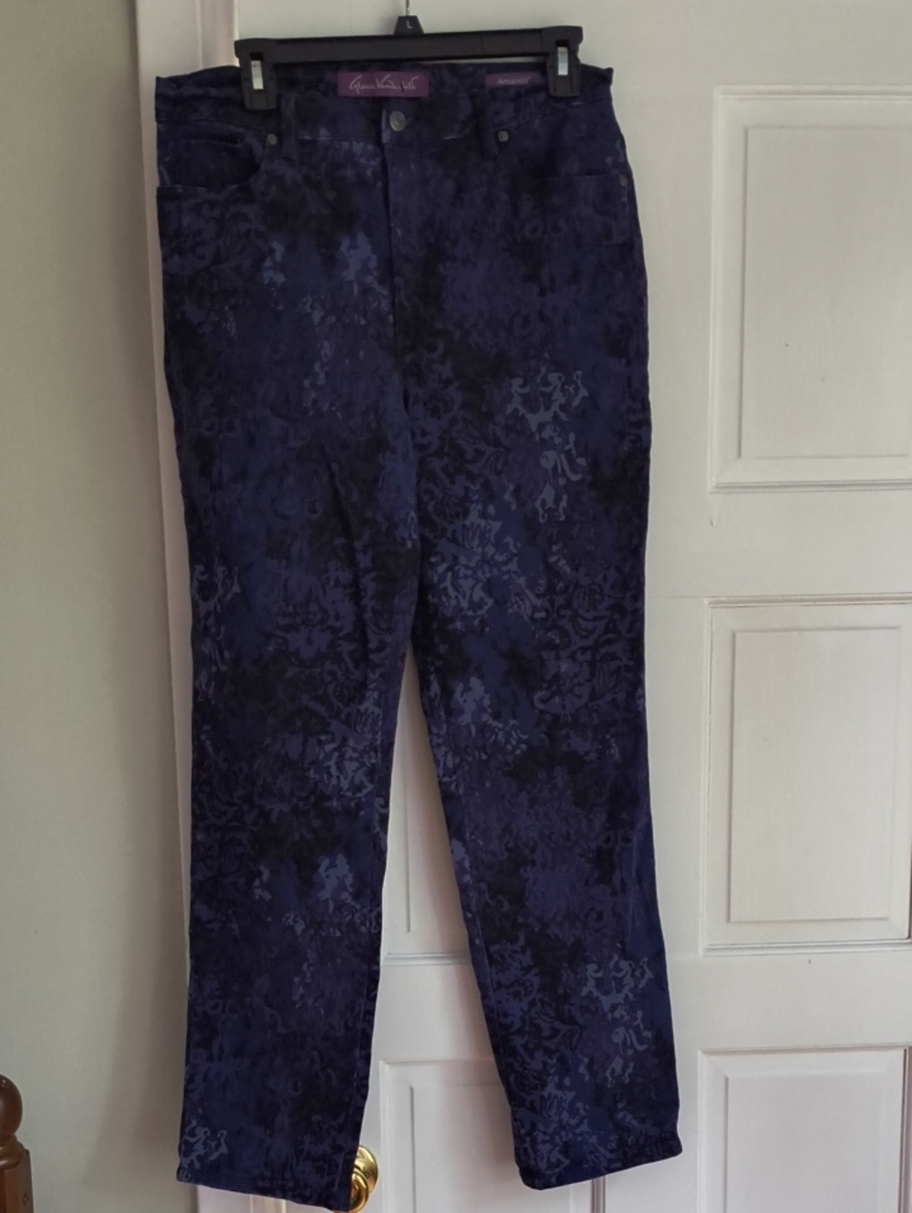 Gloria Vanderbilt purple and Navy Amanda Jeans
